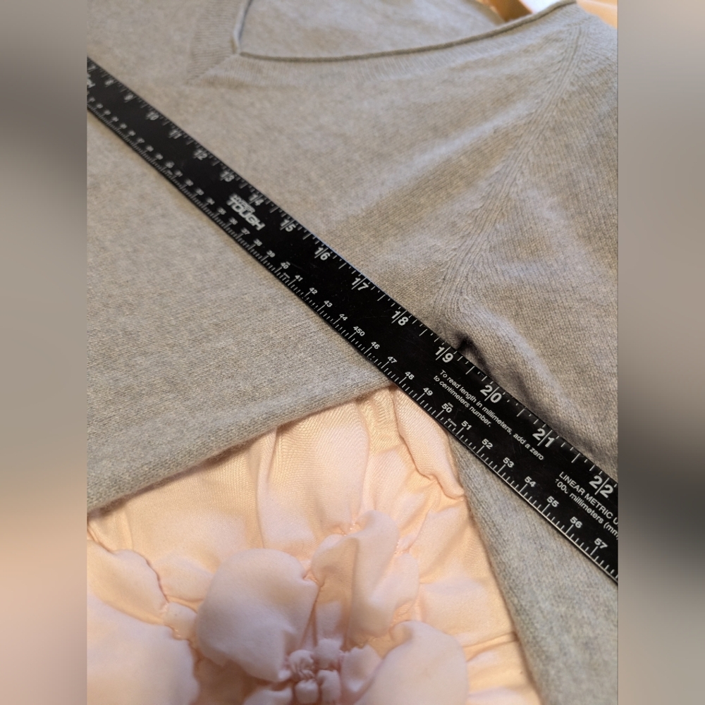 Poetry Cashmere Women's V-Neck Sweater in Gray - Picture 5 of 8